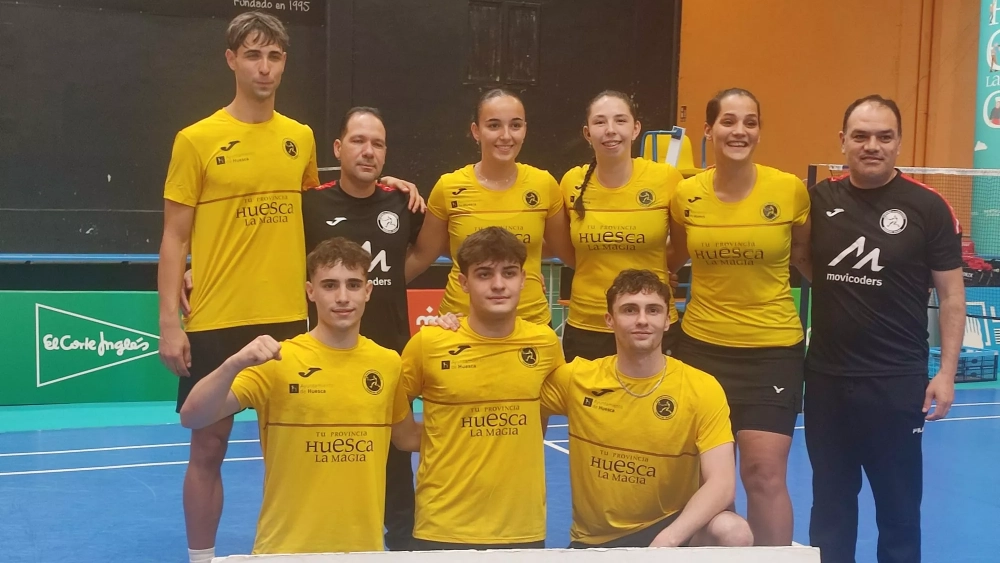 Bádminton Huesca La Magia pierde por la mínima en su visita a Ibiza.